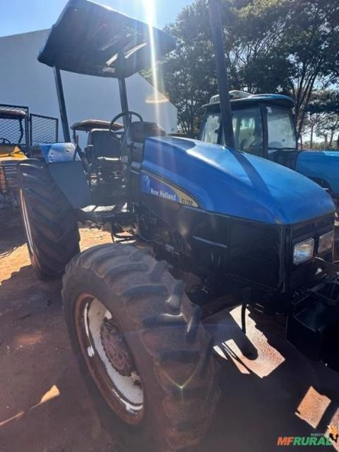 Trator New Holland TL 75E 4x4 Ano 2009 - Lote 60 Imagem Trator New Holland TL 75E 4x4 Ano 2009 - Lote 60
