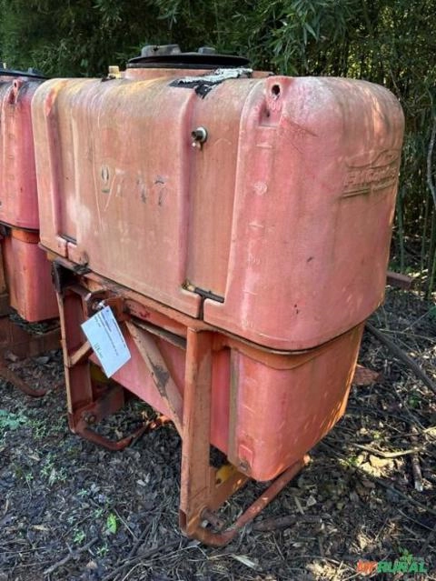Pulverizador Fmc 600 Litros Ano 2008 - Lote 93 Imagem Pulverizador Fmc 600 Litros Ano 2008 - Lote 93
