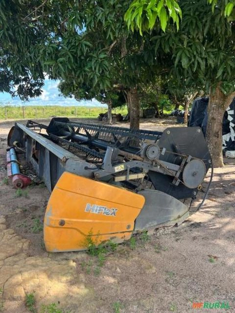 Plataforma de Soja Valtra 25 pés Imagem Plataforma de Soja Valtra 25 pés