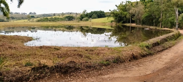 Fazenda para agricultura às margens da rodovia - Oliveira em MG