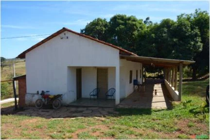 Fazenda Produtiva em Pecuária de Corte no Município de Pirenópolis, Goiás