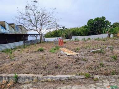 GALPÃO COMERCIAL -DEPÓSITO- ARMAZÉN - LOGÍSTICO - COM  AMPLA ÁREA PARA CIRCULAÇÃO DE CAMINHÕES.