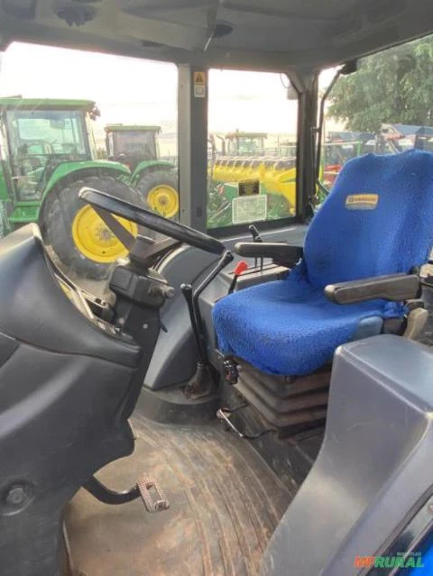 TRATOR NEW HOLLAND 6040