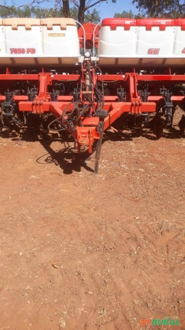 Imagem Plantadeira Jumil 16 Linhas Imagem Plantadeira Jumil 16 Linhas