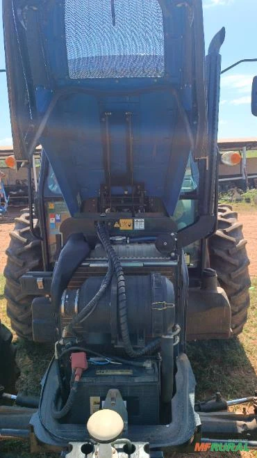 Trator New Holland TL 75 E 4x4 ano 18