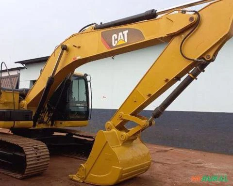 ESCAVADEIRA CAT MODELO 320D2L