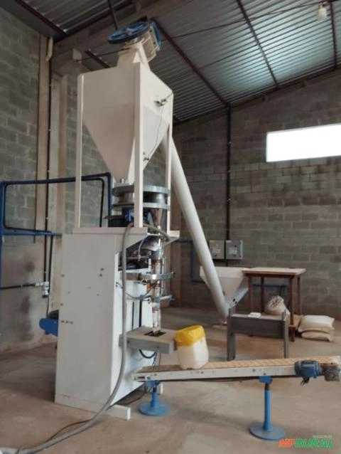 Empacotadora DG 1.000 iINDUMAK com parte elétrica e pneumática completa Imagem Empacotadora DG 1.000 iINDUMAK com parte elétrica e pneumática completa