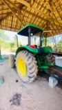 Trator John Deere 5080 E 4x4 ano 20 Imagem Trator John Deere 5080 E 4x4 ano 20