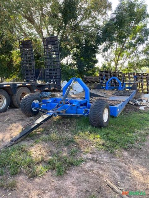 Carreta plataforma plantadeira grãos 9 linhas Imagem Carreta plataforma plantadeira grãos 9 linhas