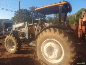 TRATOR VALTRA BL88 - ano 2008 com equipamento de lâmina e concha