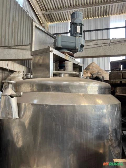 Imagem Tanque de Armazenamento Inox 304 - 3.000 litros com misturador Imagem Tanque de Armazenamento Inox 304 - 3.000 litros com misturador