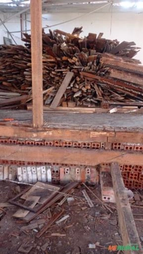 Madeiras de demolição pinheiro araucária Madeiras de demolição pinheiro araucária