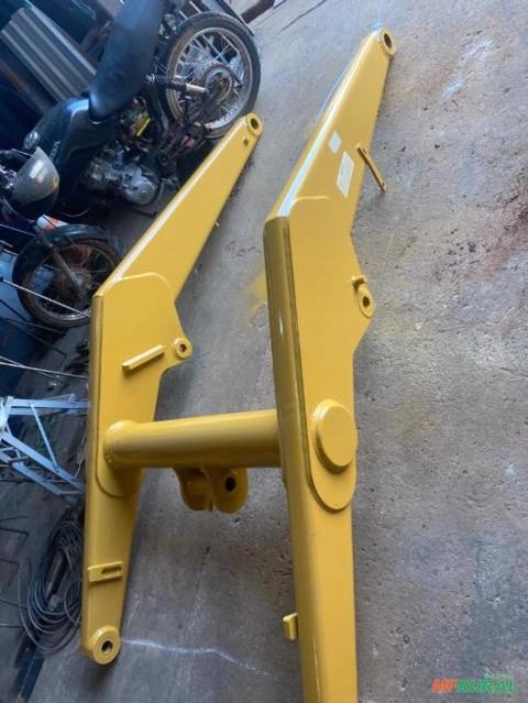 Braço H retroescavadeira CAT 416 Imagem Braço H retroescavadeira CAT 416