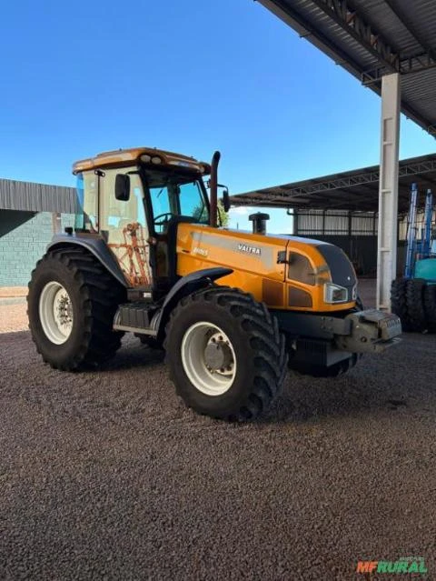 Trator VALTRA BM165 ano 2011