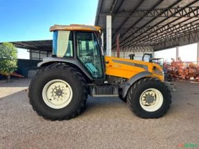 Trator VALTRA BM165 ano 2011