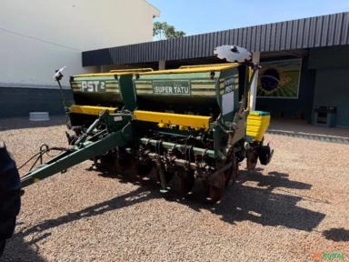 Plantadeira 7/45 PST2 TATU ANO 1996 Imagem Plantadeira 7/45 PST2 TATU ANO 1996