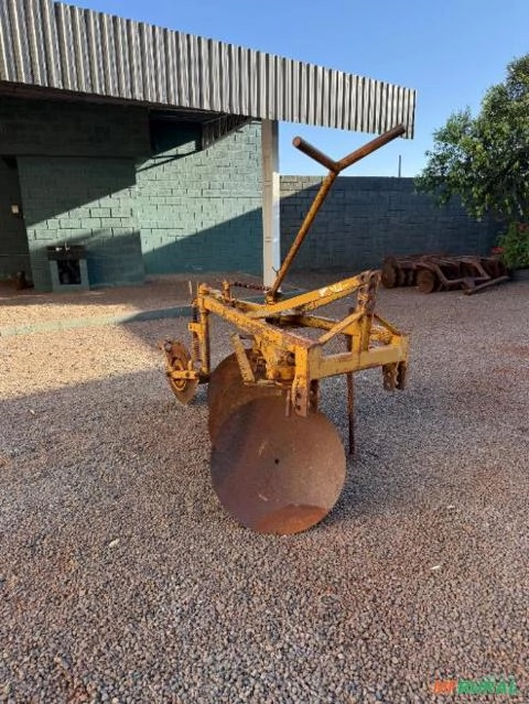 Arado reversível 3 discos Imagem Arado reversível 3 discos