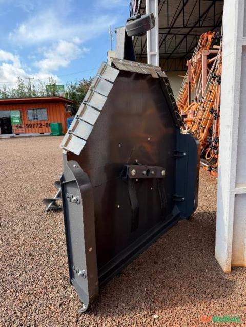 Roçadeira nova marca ALMEIDA 1800mm Imagem Roçadeira nova marca ALMEIDA 1800mm