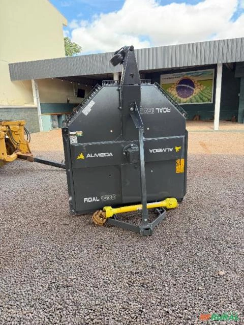 Roçadeira Almeida 1600mm Imagem Roçadeira Almeida 1600mm
