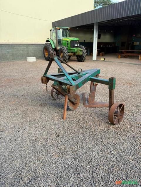 Afofador de Mandioca 2 Linhas – Original e Pronto para Trabalhar Imagem Afofador de Mandioca 2 Linhas – Original e Pronto para Trabalhar