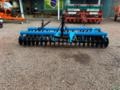 Grade niveladora baldan 42 discos com transporte no hidráulico Imagem Grade niveladora baldan 42 discos com transporte no hidráulico