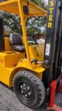 Empilhadeira Hyster 55n / unico dono / cap carga 2.750kg Imagem Empilhadeira Hyster 55n / unico dono / cap carga 2.750kg