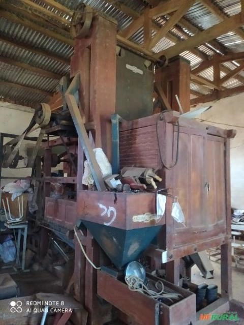 Máquina de beneficiar arroz Imagem Máquina de beneficiar arroz