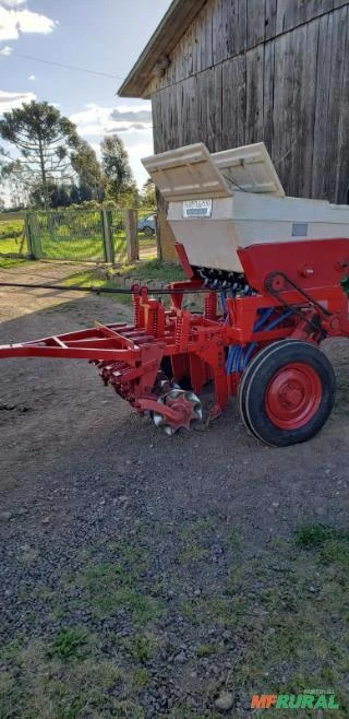 Plantadeira / Renovadora de Pastagens