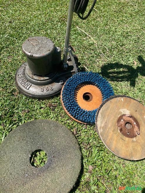 Enceradeira industrial ROTTERMAN 350 Imagem Enceradeira industrial ROTTERMAN 350