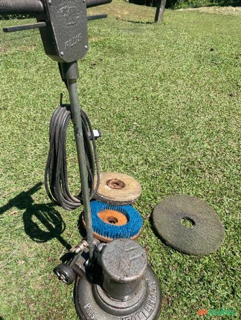 Imagem Enceradeira industrial ROTTERMAN 350 Imagem Enceradeira industrial ROTTERMAN 350