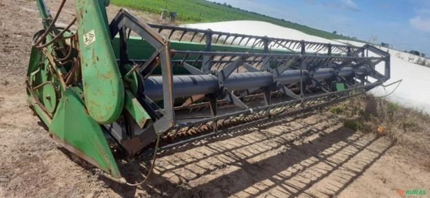 Imagem COLHEDORA JOHN DEERE 1550 COM PLATAFORMA DE SOJA Imagem COLHEDORA JOHN DEERE 1550 COM PLATAFORMA DE SOJA