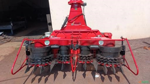 ENSILADEIRA PECUS 3000 Imagem ENSILADEIRA PECUS 3000