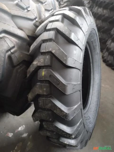 PNEU 1300-24 ROAD GRADER 12L L2  TITAN GOODYEAR