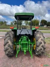 Trator Jhon Deere 5700