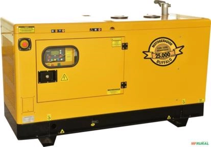 Gerador de energia Buffalo BFDE25000 silencioso com ATS 25,0 kVA - partida elétrica - trifásico - 38 Imagem Gerador de energia Buffalo BFDE25000 silencioso com ATS 25,0 kVA - partida elétrica - trifásico - 38