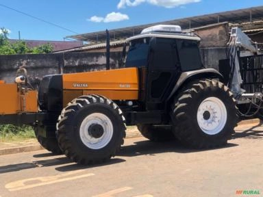 Imagem Trator Bh 180 com Auto Carregável Tmo, 7mt. Imagem Trator Bh 180 com Auto Carregável Tmo, 7mt.