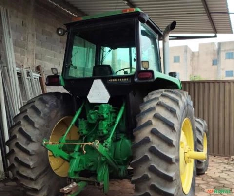 Imagem Trator John Deere 4960, ano 1998 Imagem Trator John Deere 4960, ano 1998