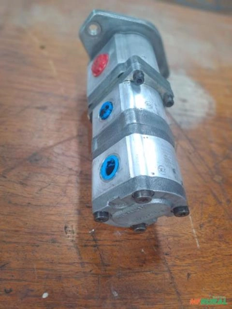 Bomba tripla Pulverizador Gladiador Imagem Bomba tripla Pulverizador Gladiador