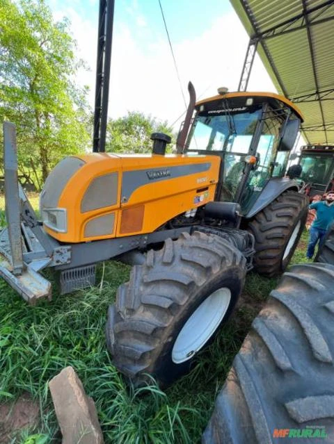 Trator Valtra  BH145 Ano 2016