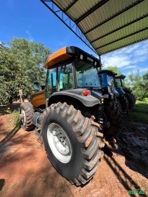 Trator Valtra BH180 Ano 2010