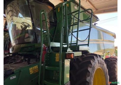 Imagem Colheitadeira John Deere Imagem Colheitadeira John Deere