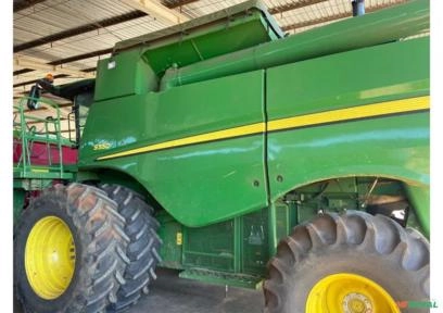 Imagem Colheitadeira John Deere Imagem Colheitadeira John Deere