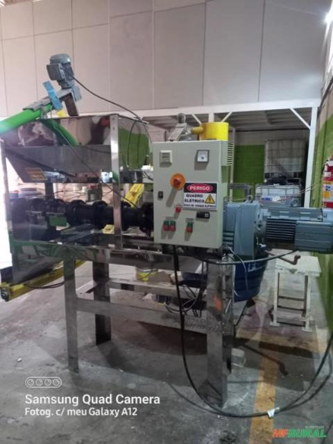 Prensa Extrusora de farelo de Soja e Óleo extra virgem Imagem Prensa Extrusora de farelo de Soja e Óleo extra virgem