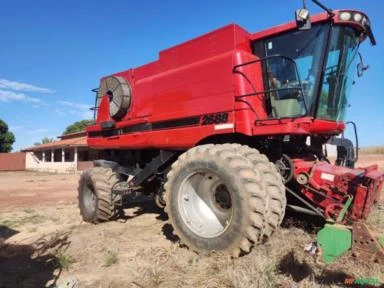 COLHEITADEIRA CASE 2688 ANO 2013 / PLATAFORMA 30 PÉS Imagem COLHEITADEIRA CASE 2688 ANO 2013 / PLATAFORMA 30 PÉS
