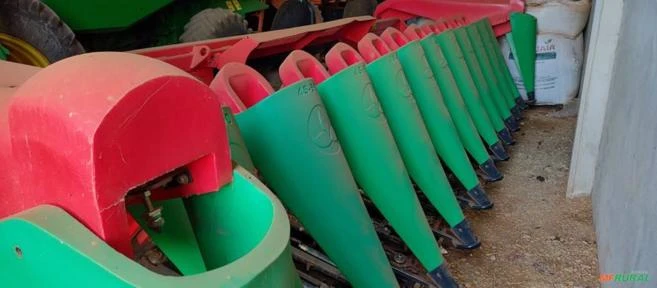 Imagem Colheitadeira John Deere S440 Imagem Colheitadeira John Deere S440