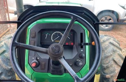 Trator John Deere 5090E Imagem Trator John Deere 5090E