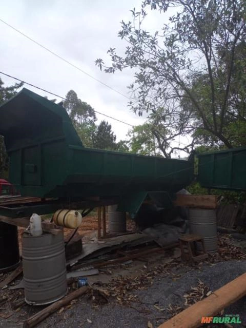 Caçamba Basculante para caminhão Toco Imagem Caçamba Basculante para caminhão Toco