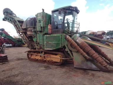 Colheitaderia John Deere 3520 Ano 2014