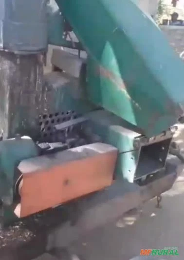 Ensiladeira Grande Potente Imagem Ensiladeira Grande Potente