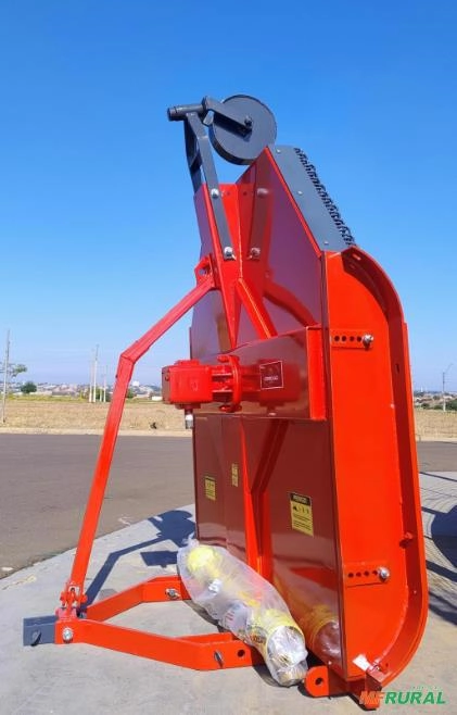 Imagem Roçadeira Hidráulica Para Tratores 1500 Com Cardan Imagem Roçadeira Hidráulica Para Tratores 1500 Com Cardan
